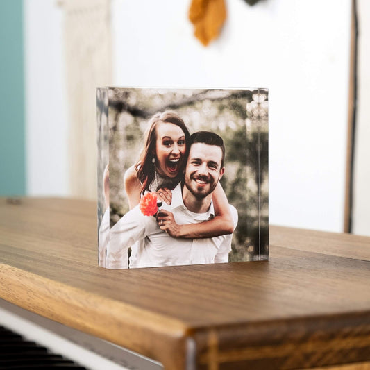 Acrylic Block Photo Frame Product 4x4in (10x10cm) with A Couple Picture